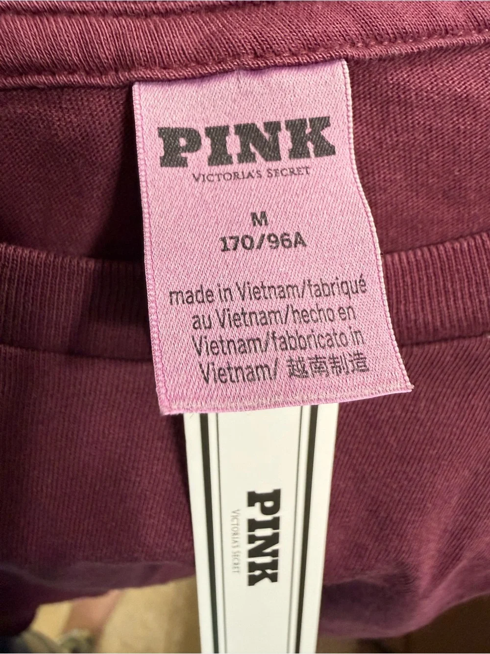 PINK Victoria's Secret Burgundy Short Sleeve Crop Tee with VS Dog -size M *NWT
